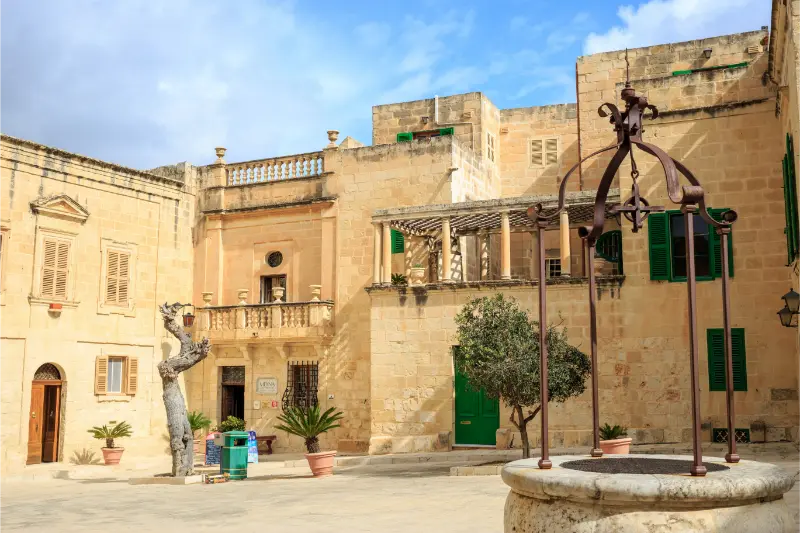 Misrah Mesquita Square Mdina Malta